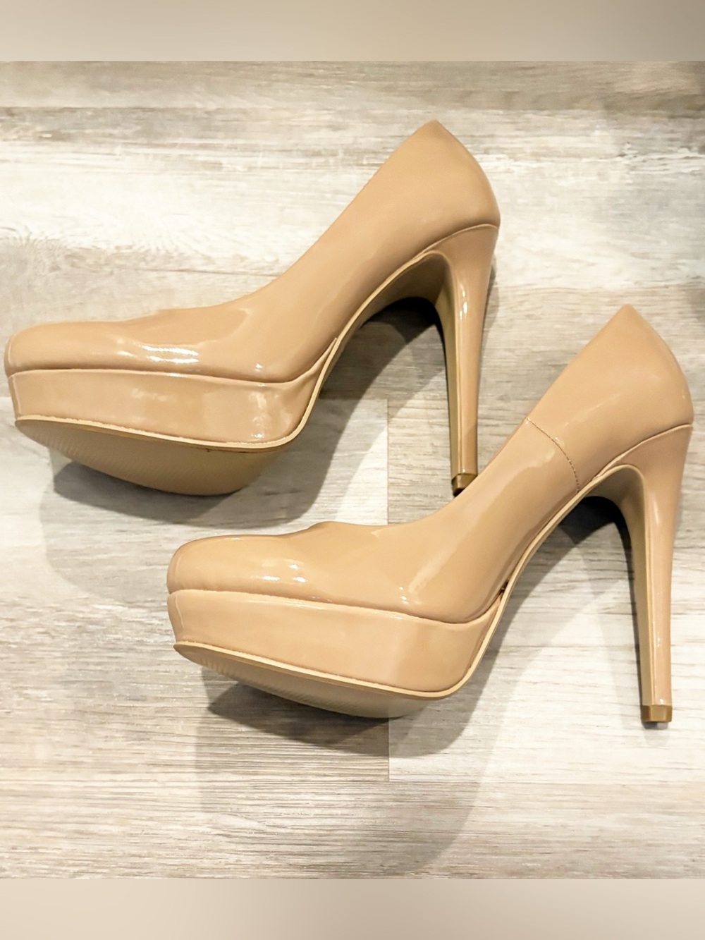 NWT CHINESE LAUNDRY PATENT WONDER PUMPS